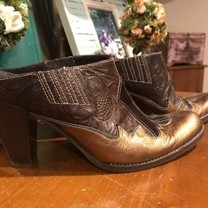 Brown short cowboy boots, 3” heel